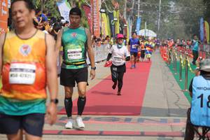 BIB: 4734
                            <button type="button" onclick="openModal(8245386)" class="btn btn-primary btn-sm float-right btn-popup" data-toggle="modal" data-target=".modal-high-quality">
                        <i class="fas fa-shopping-cart"></i> Add to Cart
                    </button>
                                            <button type="button" onclick="isThisMe(8245386, true)" class="btn btn-success btn-sm float-right btn-popup btn-isme hidden" data-toggle="tooltip" data-placement="bottom" title="นี่คือรูปของคุณใช่ไหม คลิกที่นี่เพื่อเอาเข้าอัลบั้ม">
                        <i class="fas fa-plus"></i> Add to album
                    </button>
                    <button type="button" onclick="isThisMe(8245386, false)" class="btn btn-warning btn-sm float-right btn-popup btn-isnotme hidden">
                        <i class="fas fa-ban"></i> Remove from album
                    </button>